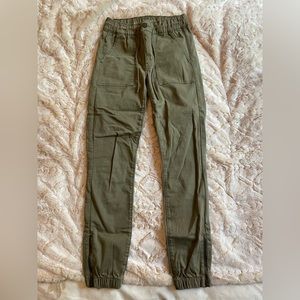 Slightly fitter jogger cargo pants